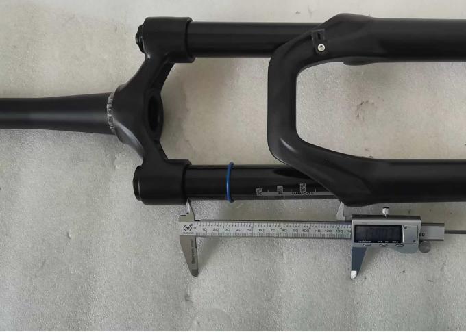 24 polegadas Mountain Bike Forks dianteiros 100-140mm Travel Rebound / Compressão 100x12 Forks personalizados 2